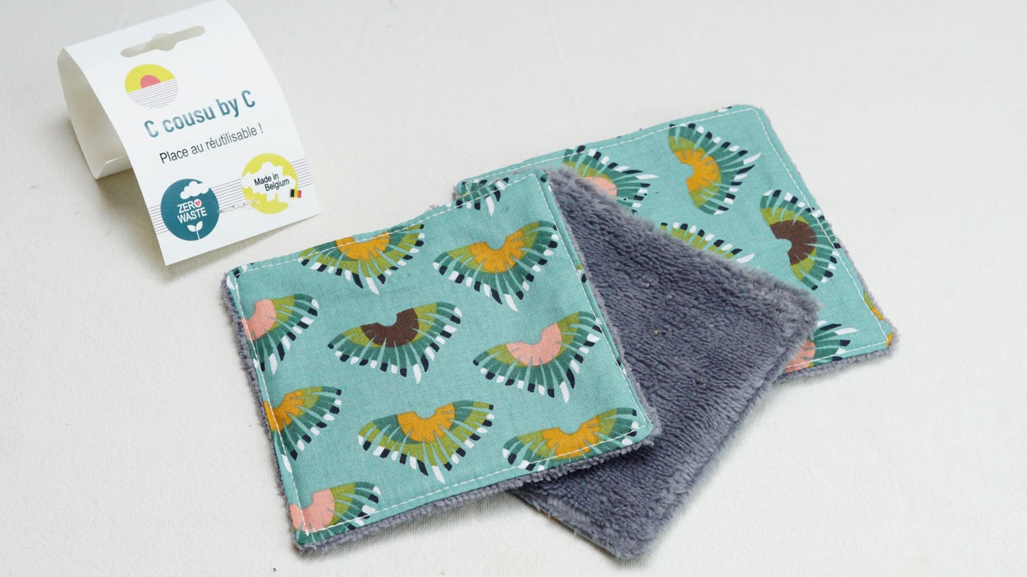 Les lingettes lavables C cousu by C sont dépourvues de plastique, multifonctions et écologiques. Nos lingettes sont composées d'une face en coton Oekotex et l'autre en micro-éponge de bambou. La fibre de bambou est la plus douce, plus absorbante et la plus résistante dans le temps.
